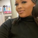 Claire Sulmers Instagram – It wouldn’t be #thanksgiving without a @tiktok and thankfully my cousin @margaretodette is a quick study! In addition to being an amazing actress (check her out as Sasha on @sexlife on @netflix ) she’s also game for my shenanigans which means she is definitely bomb in my book! 
Hope you guys had a #happythanksgivng and that you’re spending time with family or doing a bit of  #netflixandchill ! 
I’m about to head to #gamenight ! How did you spend your #thanksgivingholiday ? 
*Drop a 💣 if you watch #sexlife and think Sasha needs her own spin off 🗣️🗣️🗣️
#clairesulmers #thebomblife #leftrightchallenge #haitian #tiktokchallenge #rewindablemoments #leftright