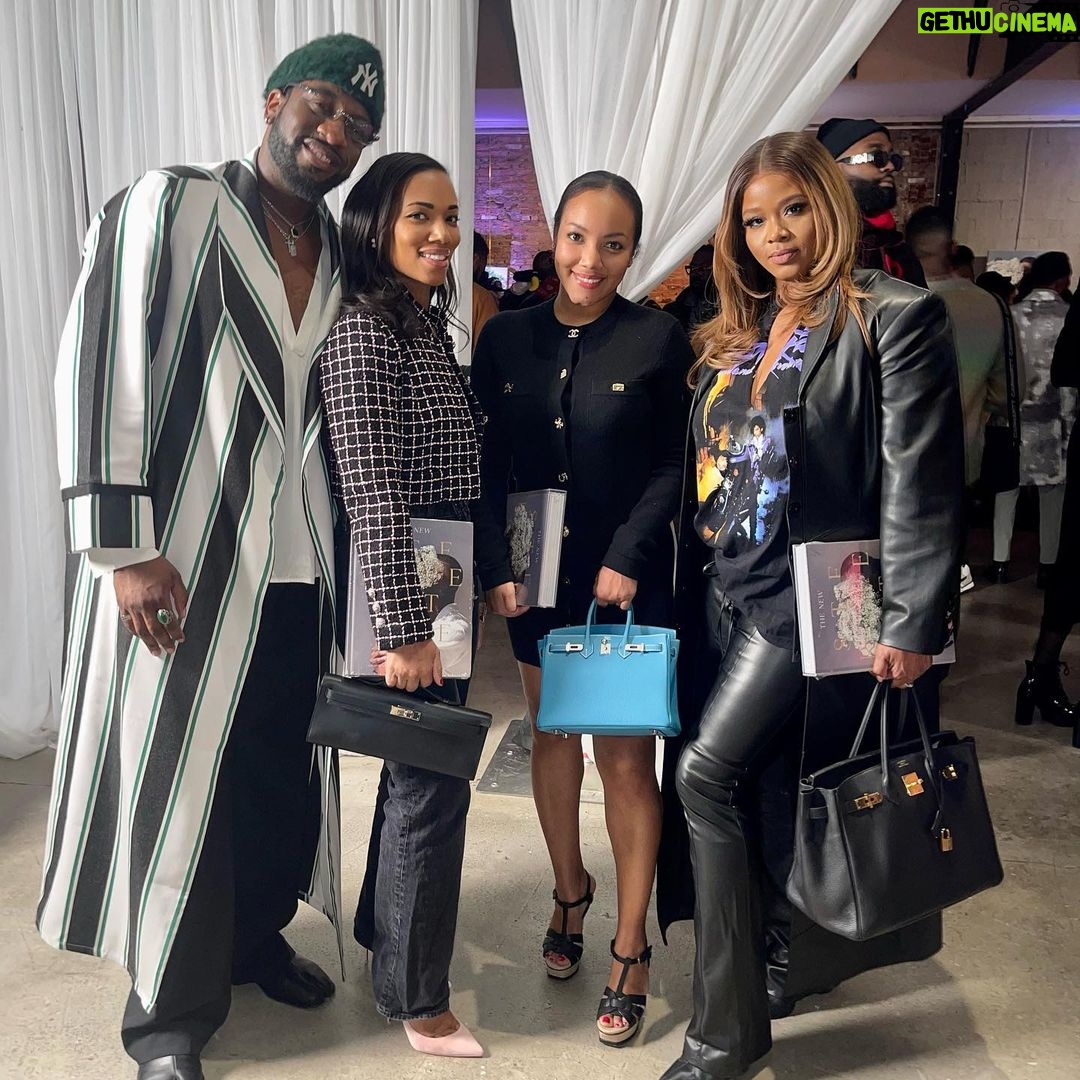 Claire Sulmers Instagram - @fashionbombdaily CEO @clairesulmers supported #Thenewstereotype #tnsstories book launch in a tee from @fashionbombdailyshop and @h.ours leather pants from @revolve ! Catch even more pix by @sonejr on Facebook and on FashionBombDaily.com! To have #clairesulmers cover your next event, e-mail book@clairesulmers.com💣 📸 @sonejr / @dayhunch #clairesulmers #blackluxury #fashionbombdailyshop #thebomblife #blackluxury