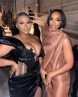 Claire Sulmers Instagram - Last night, I had the pleasure of attending the @15percentpledge gala, hosted by @emmagrede and @aurorajames for the first time in #losangeles ! With a dress code that called for #blacktieblackdesigner , I wore a gown by Nigerian 🇳🇬designer @matopeda.atelier , available @fashionbombdailyshop , our platform for emerging multicultural designers, and @jessicarichofficial sandals. 
This was my 3rd time attending the #15percentpledge gala, and it gets better and better every year. Kudos to #aurorajames and #emmagrede for helping to lead to change towards #diversityandinclusion in the #fashion and #beauty industries!
Swipe for pix from the night featuring @kellyrowland, @elizabethwoods , @jordynwoods , @exquisitemo and @ariansimone ! #thebomblife is about #femaleempowerment —we all we got!
Hair: @theshelbyswain 
Makeup: @beatbyburg 
📸 @itsrobinlori for Getty
Name some of your favorite #blackdesigners below 👇🏾👇🏾👇🏾
#clairesulmers #thebomblife #africatotheworld #moniquerodriguez #kellyrowland #ariansimone #fearless #blackgirlmagic #blackandkillingit
To have me wear your brand to my next #redcarpet email book@clairesulmers.com💣