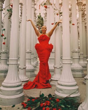 Claire Sulmers Instagram - On this day, a ⭐️ was born💣 IT’S MY BIRTHDAY! Yayy!! Thx in advance for the ❤️
Today, I am stopping to smell the periwinkle roses and take a break (just a little). Much love to all my fellow 🐐🐐🐐 it’s #capricornseason 💣💣
📸 @sonejr / @meticul0so / @starthestar / @csiriano #thebomblife #clairesulmers #happybirthdaytome