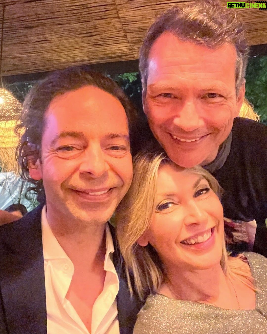 Clara de Sousa Instagram - E não é que o meu querido “irmão” Pedro chegou aos 50? @leonel_simoes_ prepara-te 🥹 Só faltas tu! Parabéns!!!!! #onossopeterfazanos Lisboa, Portugal