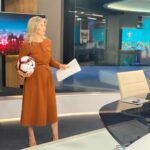 Clara de Sousa Instagram - Estou pronta para o jornal e para a bola. 🙌👊 #vamoslarapazes #vamoscomtudo #euro2020 #belgicaportugal Sic Sociedade Independente De Comunicação, SA