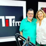 Clara de Sousa Instagram - Na semana passada estive à conversa com o @nuno.azinheira na @nit_fm sobre os meus 🦮🐕‍🦺🐈🐈‍⬛ na estreia da segunda temporada do podcast PiT Stop. O tempo passou a correr. 😊 #pitstop #nitfm #animaisdeestimação NiT