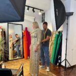 Clara de Sousa Instagram - O incrível Nuno Baltazar aceitou o desafio e é o criador do vestido que irei usar na Grande Gala dos Globos de Ouro deste ano. É também dele este maravilhoso vestido dourado usado na promo oficial que já está no ar. 💛 Obrigada Nuno pela entrega e criatividade, além da simpatia, disponibilidade e abertura para me ouvires. 🫶 Já falta pouco para a noite de todas as galas que vai premiar o talento nacional. ✨✨✨ #globosdeouro2023 #globosdeourosic #nunobaltazar #nunobaltazarstudio #nunobaltazarlooks Porto, Portugal