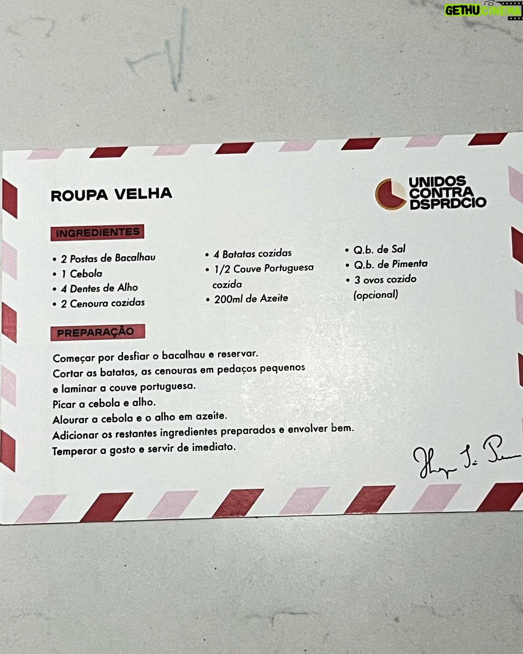 Clara de Sousa Instagram - Mais um Natal unidos contra o desperdício. Sem excessos ou reaproveitando as sobras. As receitas do chef @henriquesapessoa ajudam nisso 😉e seguindo o QRcode há mais sugestões. Desejo a todos um Feliz Natal! #unidoscontraodesperdicio
