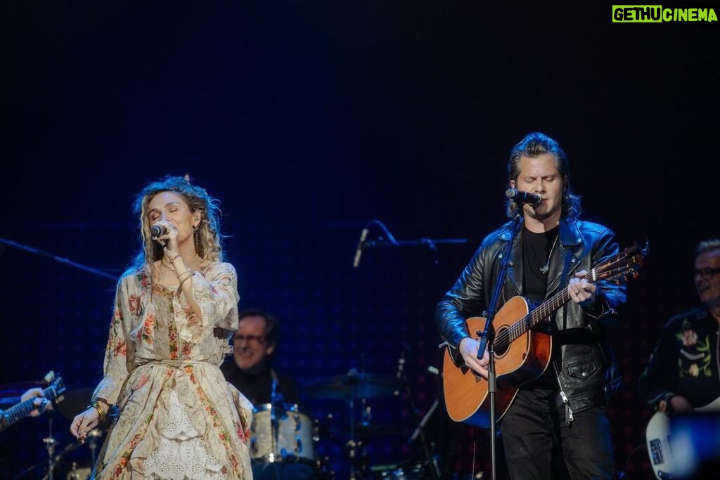 Clare Bowen Instagram - 💜GLASGOW💜 See you TONIGHT & TOMORROW at @secglasgow There are just a handful of tickets left for tonight’s show - you can find them at nashvillereuniontour.com! 🎟️ We can’t wait to start the engines on this tour with you again in Scotland. So get your dancing boots on. It’s finally party time.. 🥳✨ 📷 @catherinepowell #nashvillereuniontour #nashville #countrymusic #ontheroadagain #uktour #glasgow #secarmadillo SEC Armadillo