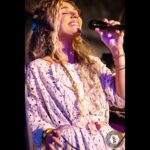 Clare Bowen Instagram - That feeling when you know the #NashvilleReunionTour starts tomorrow at the @rosemonttheatre in Chicago! 🥳💕✨ Which city do we get to see you in?! 🖤💥✨ 📷 @musicfrommypov 👗 @magnoliapearlclothing #magnoliapearlclothing #bowenyoung #nashville #anzieblue #nashvillecmt #nashvilleabc #americana #countrymusic #clarebowen #scarlettoconnor Anzie Blue