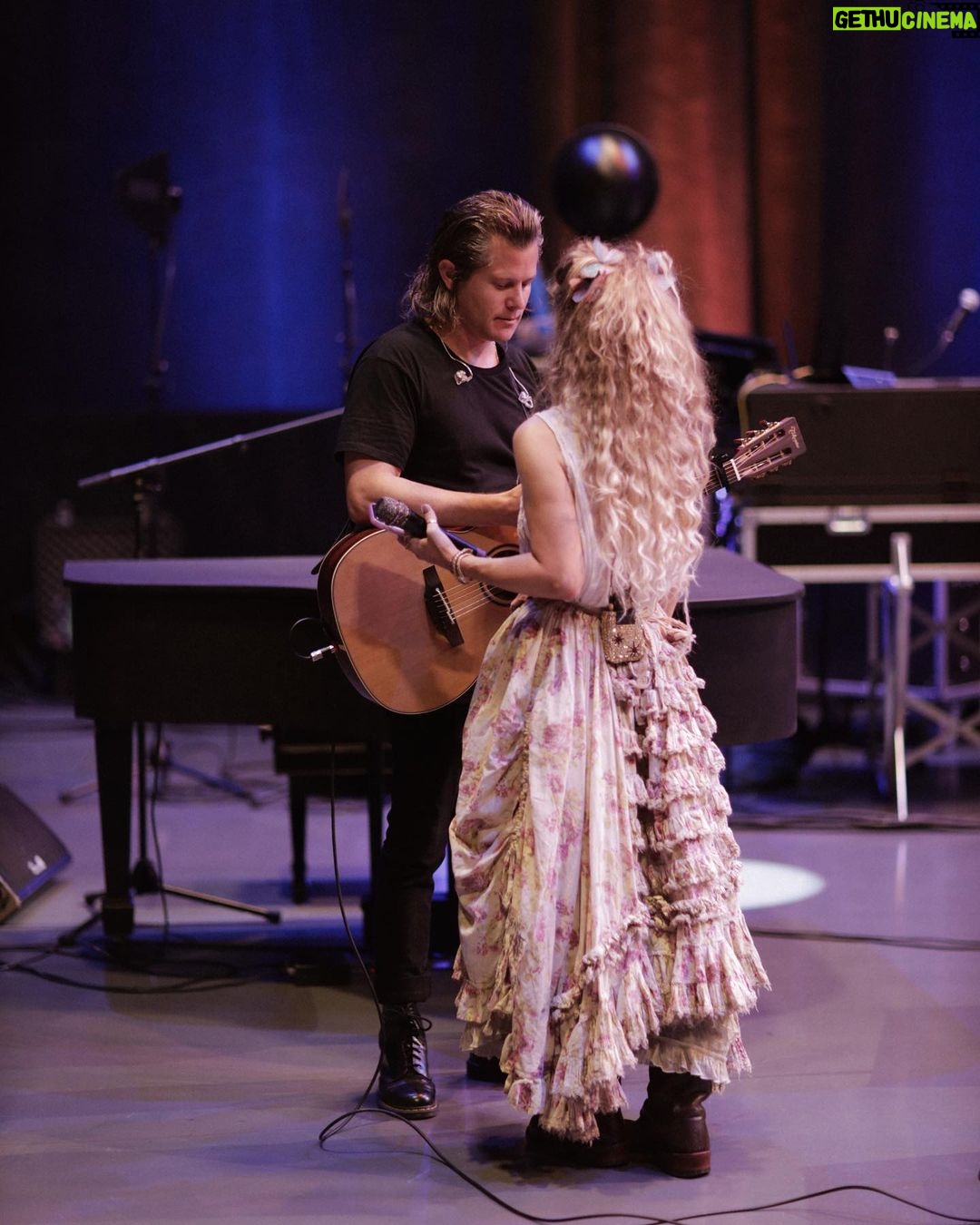 Clare Bowen - 1.1K Likes - ❤️NASHVILLE❤️ See you TONIGHT at @anzieblue! 🥰 We’re so honoured to get to be a part of @americanafest, and play a showcase before we head out with the #NashvilleReunionTour! (Here we are being gross behind the scenes in rehearsal.. 🫠💕✨) See you tonight! Ticket link in bio. ♥️
📷 @timothyjamesbowen
👗 @magnoliapearlclothing
#nashville #anzieblue #opry #rehearsal #americana #americanafest #duo #love #kiss #magnoliapearl #lovers #nashvillecmt #nashvilleabc #bowenyoung #clarebowen #brandonrobertyoung #reunion #livemusic #showcase