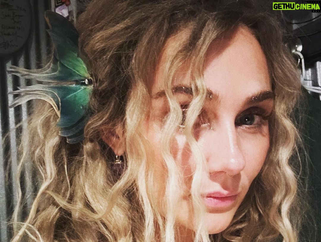 Clare Bowen Instagram - Houston + San Antonio + Baton Rouge photo dump. See you tonight, Macon, GA! ♥️ #tourlife #clarebowen #brandonrobertyoung #bowenyoung #seanmcconnell #texas #louisiana #americana #duo #livemusic #cats #gators #dragons #ohmy #nashville #ballgownjesusisfabulous Grant's Lounge, Macon, GA