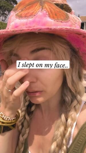 Clare Bowen Instagram - First @tcmf_official ever.. need tips.. drop your festival hacks in the comments, and grab your tickets to our matinee on Jan 21 at the @capitol.theatre.tamworth at the link in bio, or at www.bowenyoung.com 🎶 I’m going back to bed. ☺️🎶 

🎩 @magnoliapearlclothing 💕

#tamworth #tamworthcountrymusicfestival #bowenyoung #foreverbowenyoung #clarebowen #nashville #americana #countrymusic #altcountry #cinematicamericana #love #facesleepersunite #magnoliapearl #magnoliapearlclothing