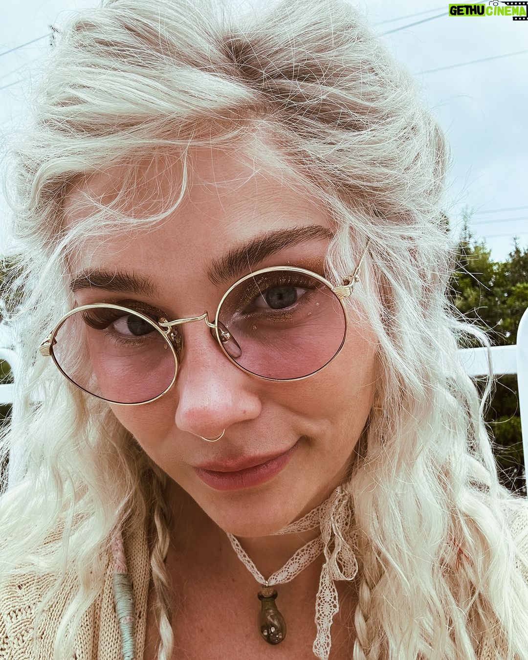 Clare Bowen - 1.1K Likes - Let’s go 2024. 🫧🛸