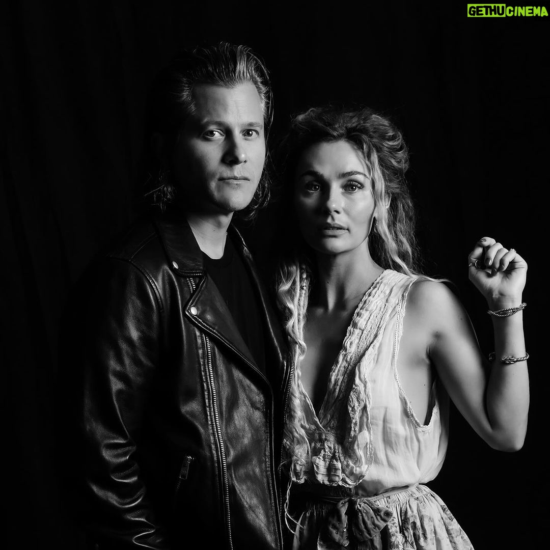 Clare Bowen Instagram - Thank you for another wonderful, crazy session, @jefffasanophoto! 。・:*:・゚★,。・:*:・゚☆ #americanafest #jefffasano #blackandwhitephotography #bowenyoung #clarebowen #brandonrobertyoung #americana #nashville #countrymusic #duo #love #magnoliapearl #allsaints Minnamurra River