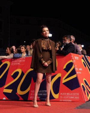 Claudia Gusmano Instagram - Uno dei giorni più emozionanti della mia vita. Tanto amore e si vedeva. Primadonna di Marta Savina @alicenellacitta ❤️
Grazie ❤️
@federicatosi 
@giovanniraspini 
@casadeiofficial 
Press @andreasmercante @edoardoa ❤️❤️