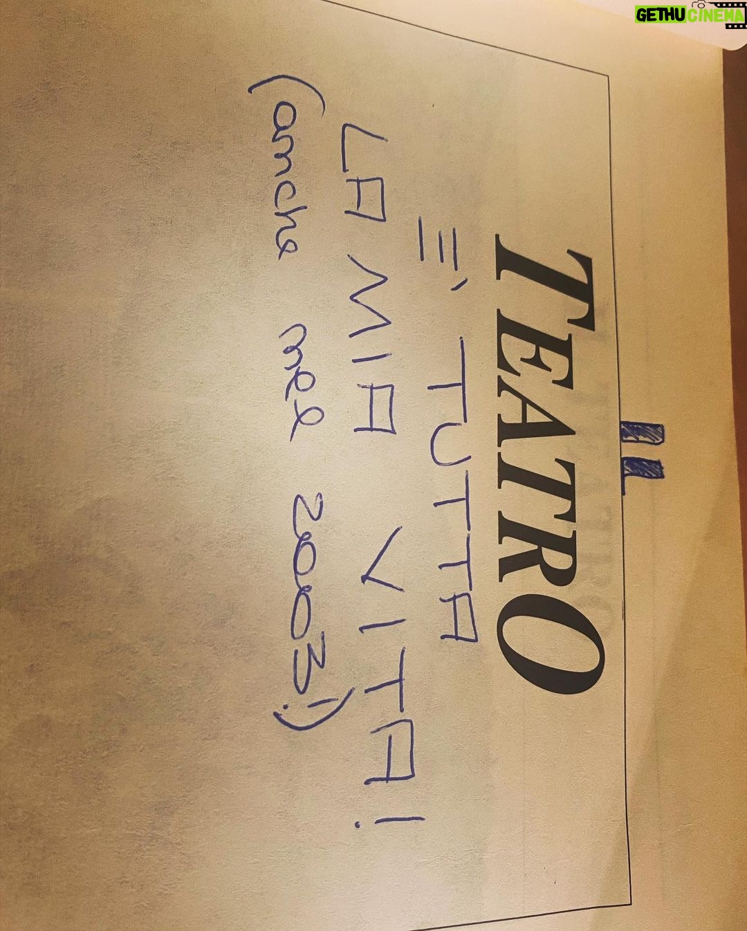 Claudia Gusmano Instagram - Appunti liceali ❤️ Consapevolezze, spunti di riflessione, reflusso emotivo, cuori spezzati ma soprattutto sempre Drama Queen… senza rancore 😂. 2002-2003