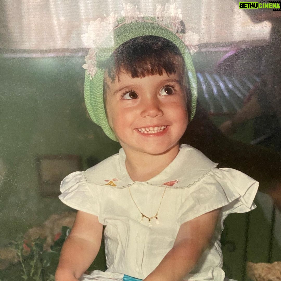 Claudia Gusmano - 1.7K Likes - 1989 ❤️ fascetta ed incontenibile entusiasmo per la vita 😎