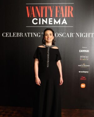 Claudia Gusmano Instagram - Grazie per l’invito @vanityfairitalia Oscar night . È stato super. Press @andreasmercante 💪🏼❤️