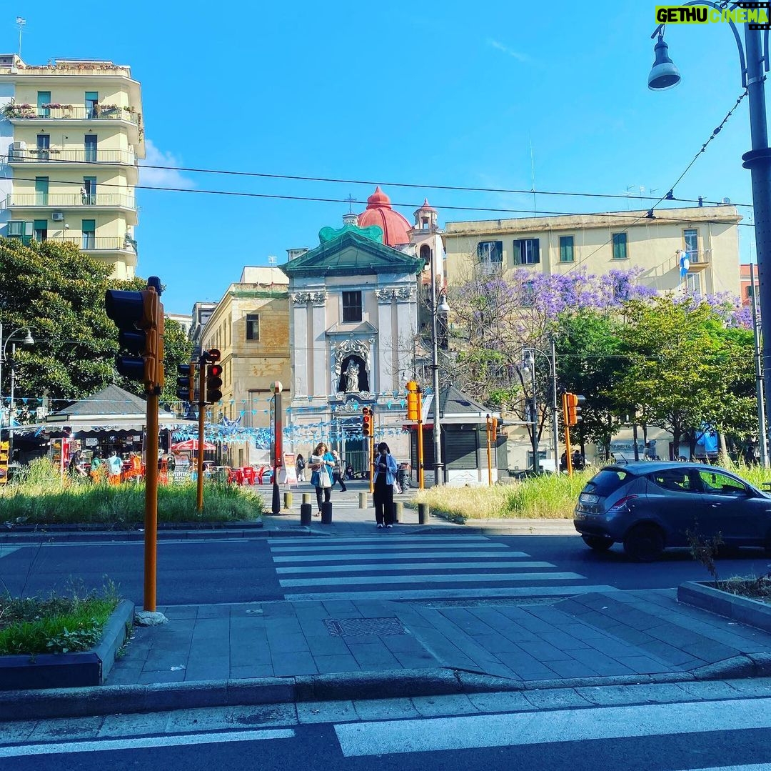 Claudia Gusmano Instagram - Vedi Napoli e sorridi ❤️