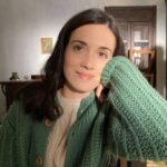 Claudia Gusmano Instagram - Lia, quanto amore ❤️. I giorni sul set sono stati tutti giorni felici perché quando racconti una storia così, in questo modo, sai che ogni giorno ne varrà la pena. Primadonna di Marta Savina è al cinema! Andate tutti, sarà bellissimo. Prodotto da @caprientertainment in coproduzione Italia-Francia con #MedsetFilm, in associazione con @tenderstories_, in collaborazione con @rai_cinema, @visionfilmdistribution, @skyitalia ed è distribuito da @europictures_. Ph di @amelia_escriche_hair ❤️ #primadonna #martasavina Galati Mamertino
