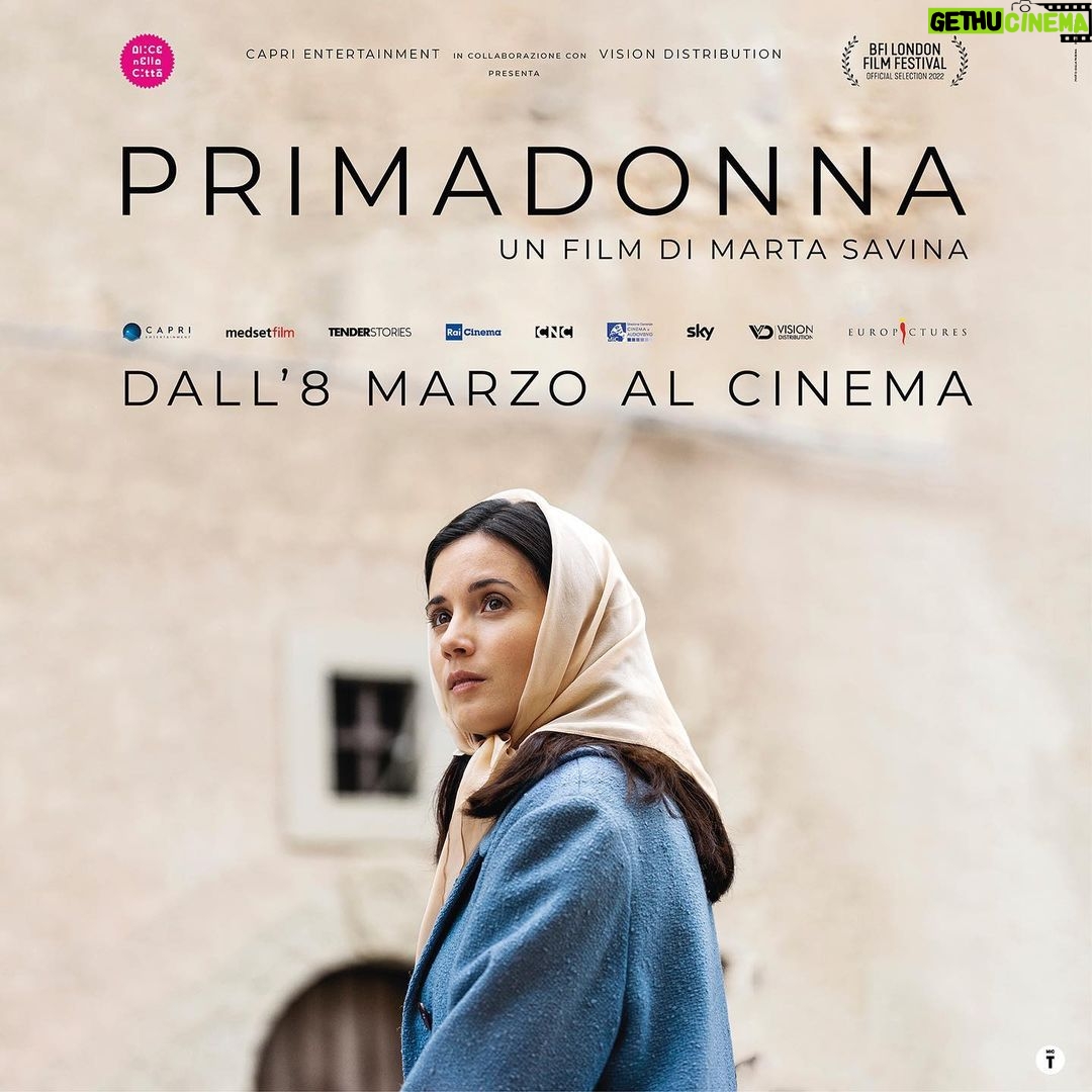 Claudia Gusmano - 1.7K Likes - Finalmente ci siamo, dall’8 Marzo Primadonna di Marta Savina sarà al cinema. ❤️ Andate tutti, sarà bellissimo!
#Primadonna è un film sull'emancipazione femminile, che parla di coraggio e di voglia di lottare.
Sarò Lia nell'opera prima di Marta Savina, dall'8 marzo al cinema!
Prodotto da @caprientertainment in coproduzione Italia-Francia con #MedsetFilm, in associazione con @tenderstories_, in collaborazione con @rai_cinema, @visionfilmdistribution, @skyitalia ed è distribuito da @europictures_