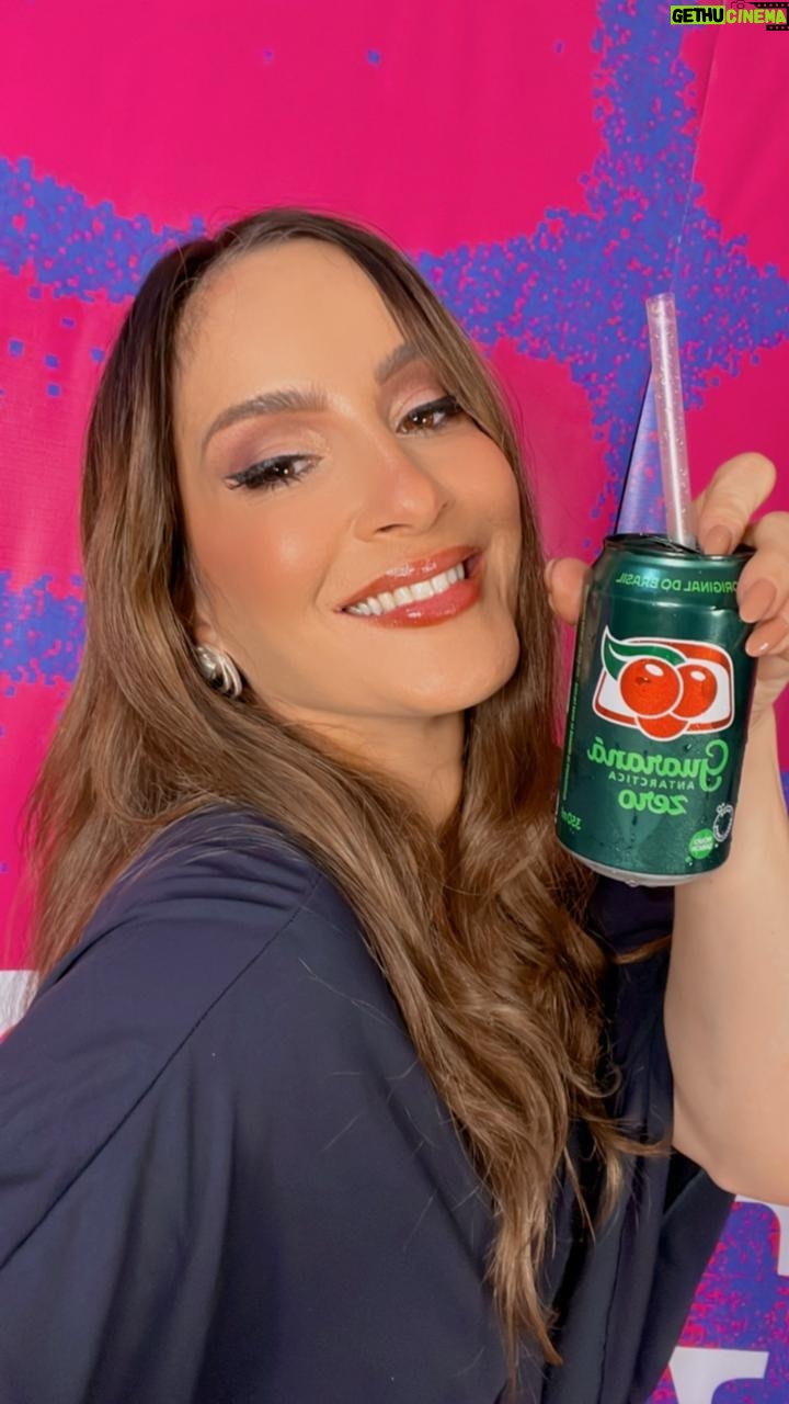 Claudia Leitte Instagram - O Carnaval da Minha Vida terá ainda mais energia com @guaranaantarctica. Afinal, Guaraná Antarctica + Claudia Leitte é coisa nossa! #claudialeitte #ocarnavaldaminhavida #destrava #guaranaantarctica #publicidade