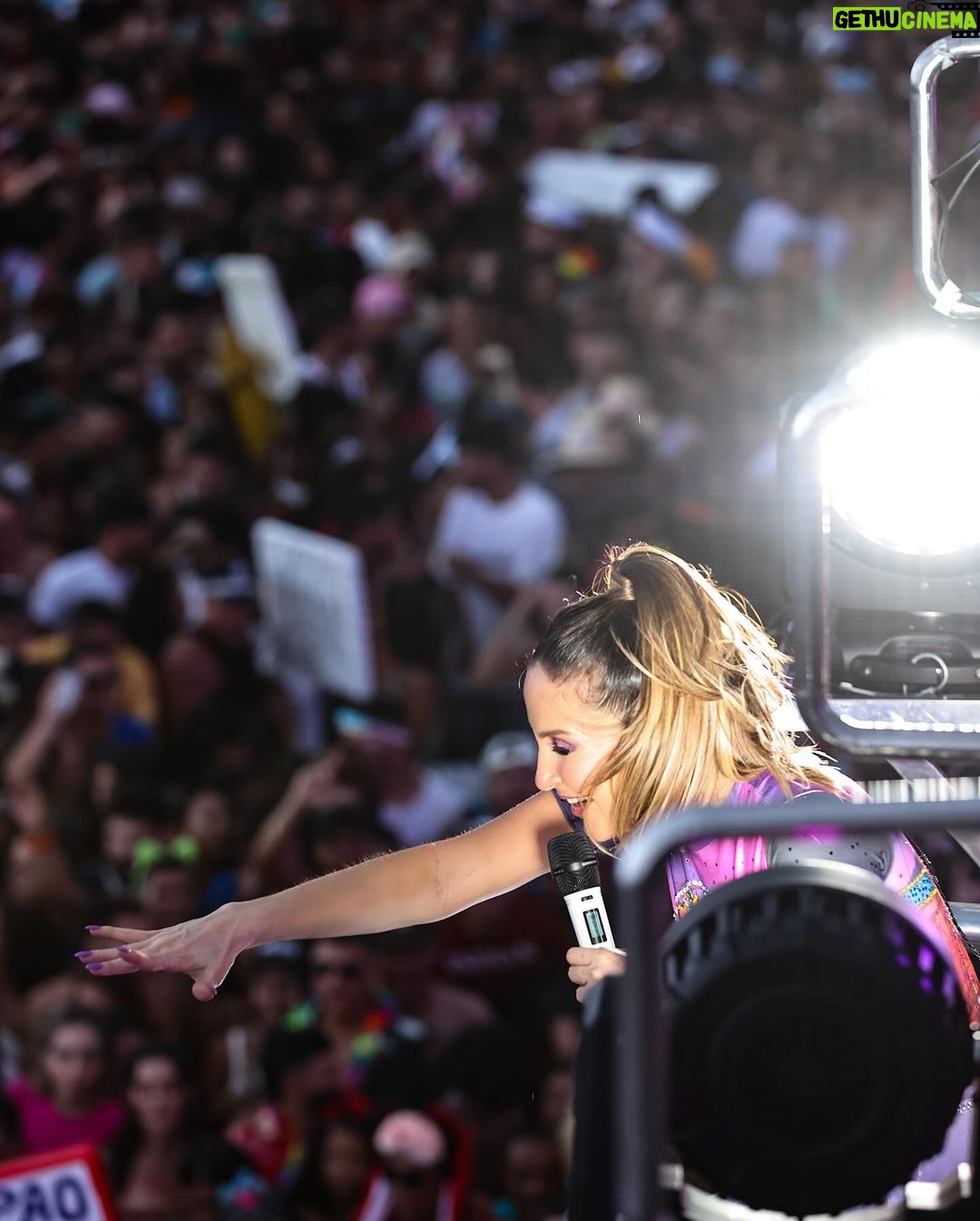 Claudia Leitte Instagram - Mar de gente, multidão. Casa cheia de verão…🎶 Eu nunca vou esquecer o dia de ontem! Te amo, São Luís! Te amo, Maranhão lindo! ♥️🎡🎢🎠 #OCarnavalDaMinhaVida #ClaudiaLeitte #CarnavalClaudiaLeitte #Destrava São Luís, Maranhão