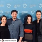 Claudia Michelsen Instagram - Danke @filmfestival_maxophuelspreis 💙💙 für die wunderbare Premiere DAS ENDE DER WAHRHEIT von Philipp Leinemann.. wir freuen uns auf den Kinostart im Mai @antjetraueofficial @ronaldzehrfeld @alexanderfehling @hellingerdoll #walker&worms ❤️ @suse_marquardt und Gratulation an die wunderbare Iris Berben #Ehrenpreis