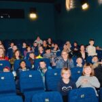 Claudia Michelsen Instagram - Kleiner Kinobesuch Danke Danke Filmtheater Meißen 💕 von den Archekids @die_arche 🦋