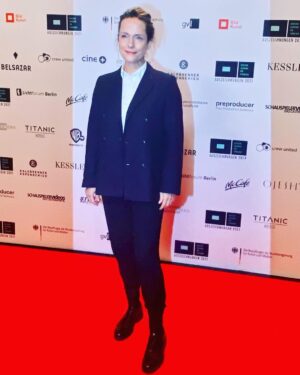 Claudia Michelsen Instagram - Ich danke der Akademie für Fernsehen für diese schöne Nominierung… 🙏🏼 eine grosse, herzliche Gratulation allen Preisträger*innen und auch allen Nominierten ✨@daff merci.
