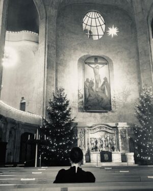 Claudia Michelsen Instagram - 18/12 Kreuzkirche Dresden #aufzeichnung mit aber ohne Kruzianern @adventskonzert #durchalten ..🕊 #thomasreiche @annette_kamont