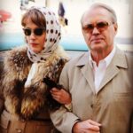 Claudia Michelsen Instagram - Noch vier Tage... dann ists vollbracht @kudamm63 @sonjagerhardt @emilia.schuele @ehrlichmaria @uweochsenknecht @sabintambrea @augustwittgenstein @tryselfizzel @micha_schreitel @ufa_production @zdfmediathek @netflixde 🎼🎩