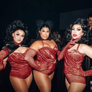 Coco Jumbo Instagram - God I miss performing with these girls!! 🧡🖤