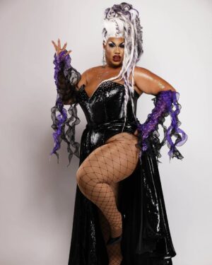 Coco Jumbo Instagram - Did you see my Octopussy in last weeks episode of @rupaulsdragrace #dragracedownunder 🐙 Category is... Sea Sickening 🧜‍♀️ Get into my runway look from last weeks episode of #DragRaceDownUnder, streaming NOW on @wowpresentsplus worldwide (excluding Canada, UK, and Down Under), @tvnz.official in New Zealand, @stanaustralia in Australia, @cravecanada in Canada, & @bbcthree in the UK