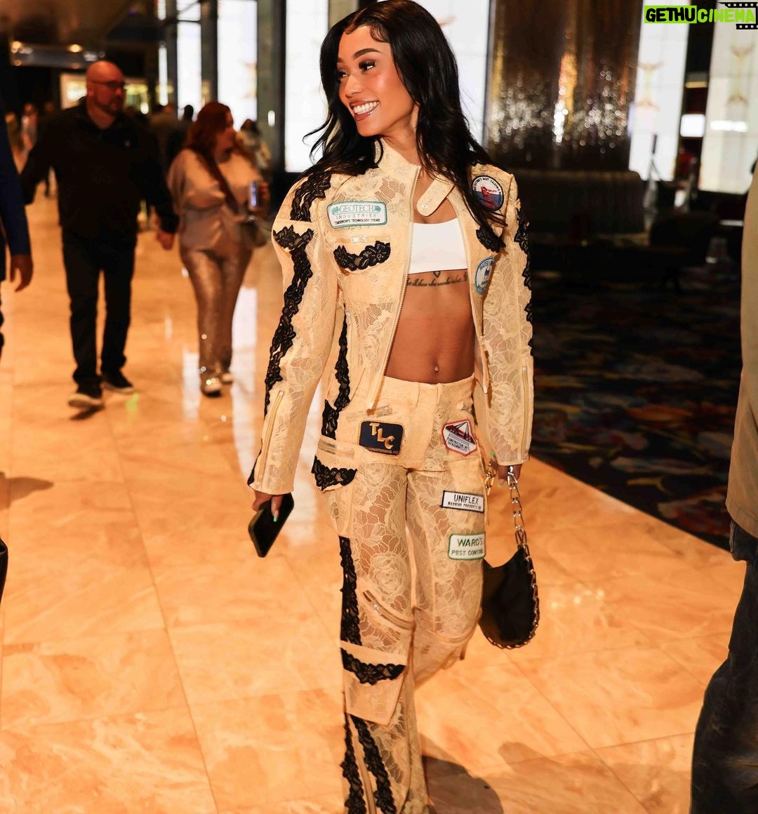 Coi Leray Instagram - I say whatever I want, I do whatever I want , counting that money for fun 😝😝😝😝 Las Vegas, Nevada