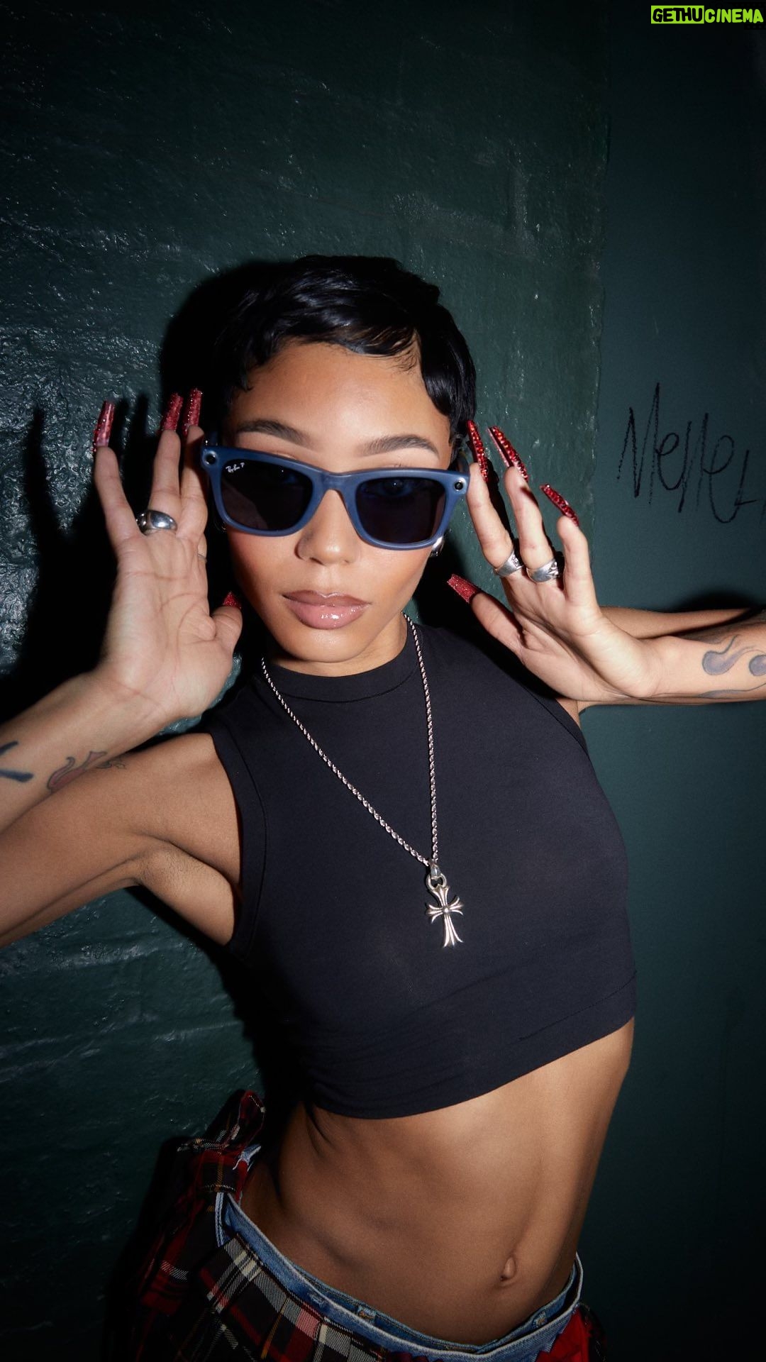Coi Leray Instagram - I got tatted! Want to see what I got? Watch it all go down through my eyes, thanks to the @raybanmeta glasses. Shoutout @rayban @raybanmeta for making this thing happen! 🕶️
