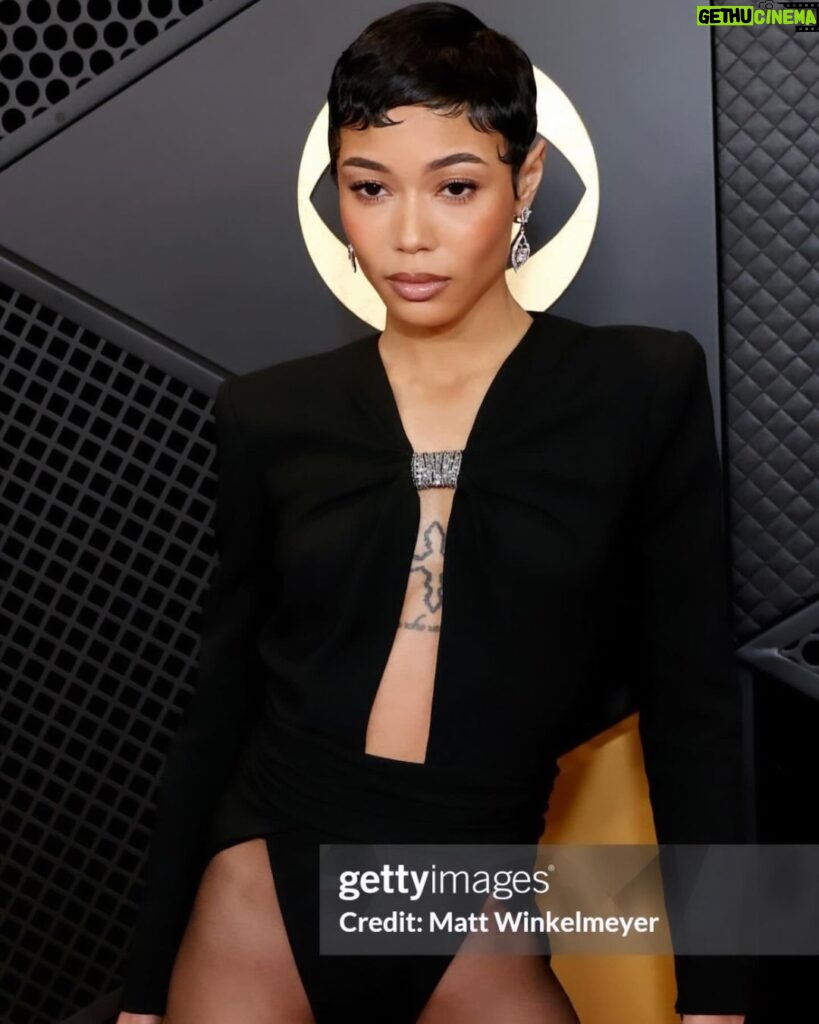 Coi Leray Instagram - 2X GRAMMY NOMINEE 💋🎏 📸 @princeofthegram 👑 Special Thank You to @anthonyvaccarello and the entire team at @ysl for allowing me to do what’s never done before💚 This Archive moment was so iconic. @mazurbate love growing with you 💚 @nikko.anthony @carlyle.nicole @yaris.nails you guys are incredible and such an amazing team. @recordingacademy Thank You again 💖💋💚 The Grammys