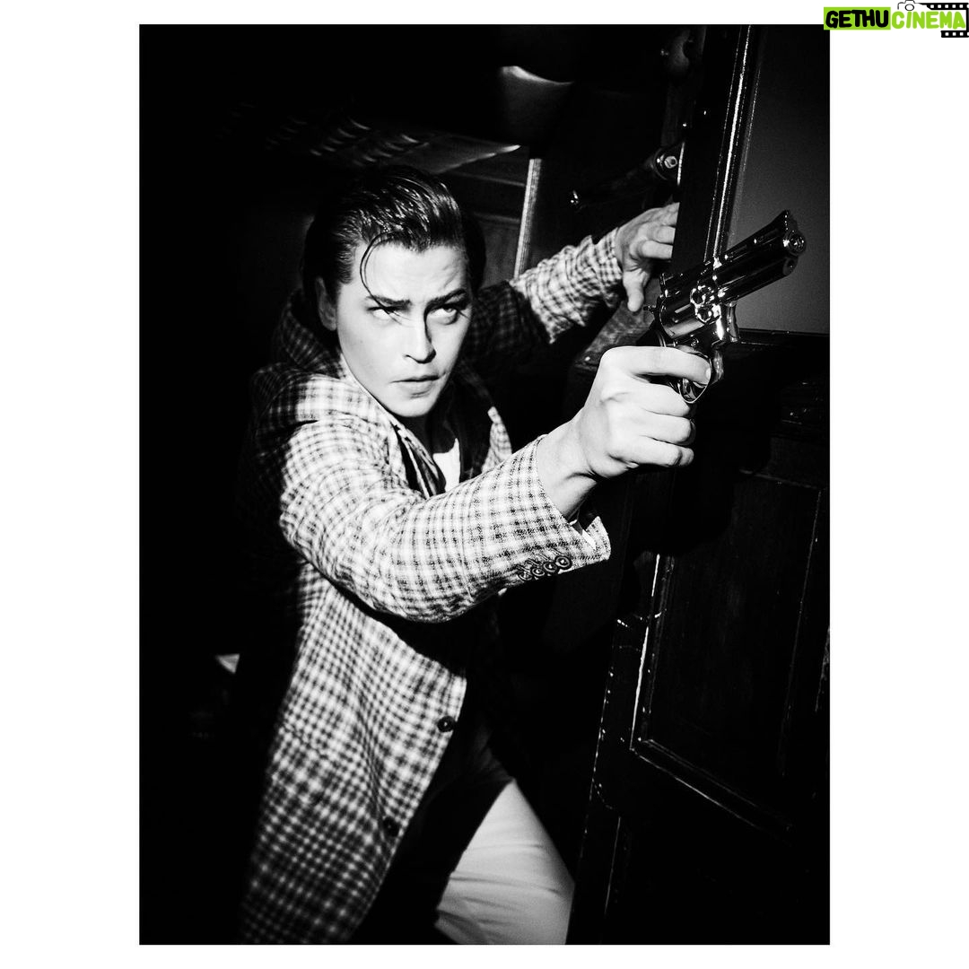 Cole Sprouse Instagram - ππ» BANG BANG ππ»New cover with @flauntmagazine shot by the favorite @ellenvonunwerth in prep for Moonshot. Read the tale, check the photos. Itβs a scratch and sniff and the scent is that very particular sweat you have when u spend too long in the sun. #flauntmagazine #bravenewworld