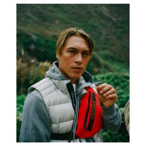 Cole Sprouse Instagram - @canadagoose has committed to going sustainable and fur free by the end of the year, so I figured it’s a perfect time to show off the new campaign I worked on with them! Here’s some photography from the line, keep an eye out over the next couple days for more! #canadagoose Production: @wearenuevo Styling: @natasharoyt Makeup: @michaelgoyette Hair: @1.800.chanel 1st assistant: @ericmichaelroy Talent: @lillijohnsonnn @malymannn @kealanaihe @tyler.dreed