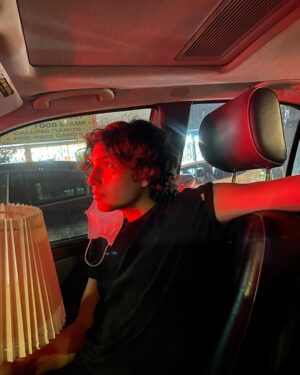 Conor Husting Instagram - Bought a lamp