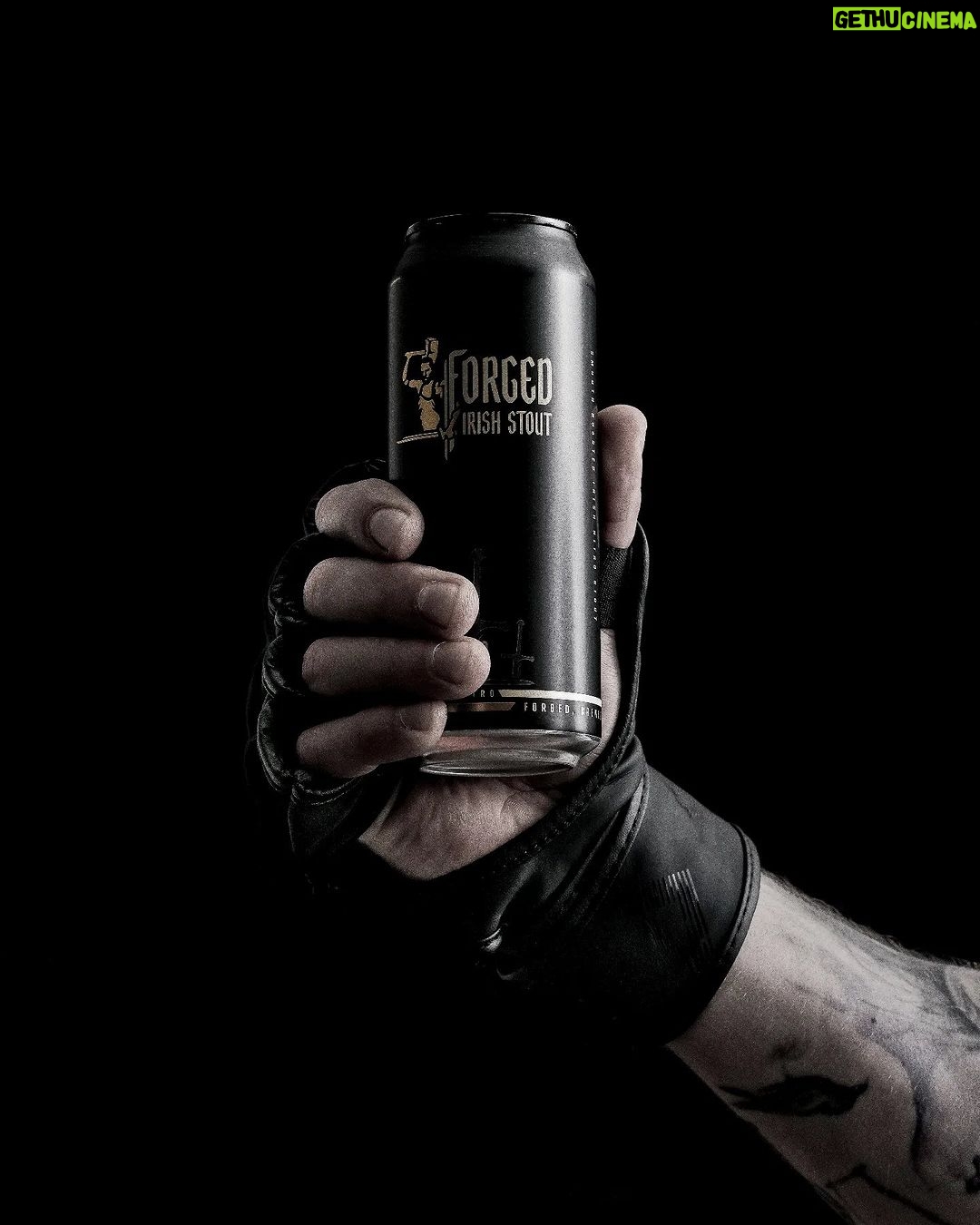 Conor McGregor Instagram - The Perfect #UFCfightnight Drink! The Perfect Irish Stout! ☘️🇮🇪 #UFC #FightNight #FightingIrish