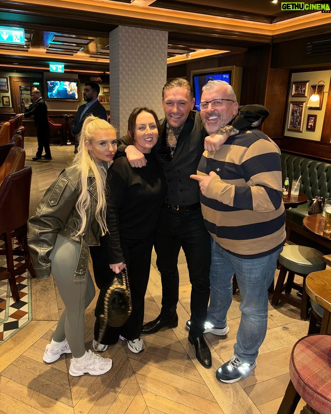 Conor McGregor Instagram - Valentines Day at @theblackforgeinn ❤️