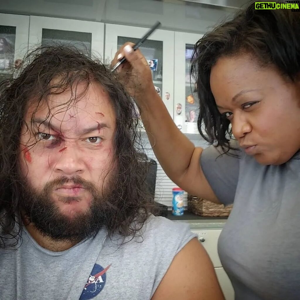Cooper Andrews Instagram - Game face, GAME FACE!!! @iamtiffony six years in your chair and I don't think there was a single day that we DIDN'T have a laughing fit. Thank you for making sure Jerry's hair didn't end up looking like Friar Tuck (I legit suggested this and she said, "Are you SURE?") 🤣🤣🤣🤣🤣 #FlyingHairDontCare #TheWalkingDead Senoia, Georgia