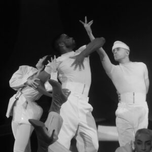 Cory Graves Instagram - σ2 #03
#sweetener 📸 @alfredoflores