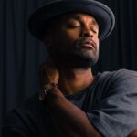 Cory Graves Instagram - ᴛʜᴇ ʟɪɢʜᴛ ɪs ᴄᴏᴍɪɴɢ.... sᴏ ᴀᴍ ɪ ᴡɪᴛʜ sᴏᴍᴇ ʜᴇᴀᴛ. ᴄᴏᴍᴇ 📸 ᴡɪᴛʜ ᴍᴇ. [sᴇʟғ-ᴘᴏʀᴛʀᴀɪᴛ] Los Angeles, California