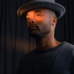 Cory Graves Instagram - ᴛʜᴇ ʟɪɢʜᴛ ɪs ᴄᴏᴍɪɴɢ.... sᴏ ᴀᴍ ɪ ᴡɪᴛʜ sᴏᴍᴇ ʜᴇᴀᴛ. ᴄᴏᴍᴇ 📸 ᴡɪᴛʜ ᴍᴇ. [sᴇʟғ-ᴘᴏʀᴛʀᴀɪᴛ] Los Angeles, California