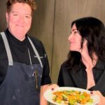 Courteney Cox Instagram – Chicken Air Fry Stir Fry
Serves 4 

Marinade for chicken and vegetables:
1lb chicken breast
1/2lb broccoli (1-2 cups)
1 bunch of the white ends of green onion (save the green ends for garnish)
1-2 Tbsp avocado oil 
3-4 cloves of garlic
1 Tbsp ginger minced
1 Tbsp low sodium soy sauce or tamar or coconut aminos
1 Tbsp rice vinegar
2 tsp fermented Chile paste
Add salt to taste

CHILI CRISP SAUCE:
2 tsp chili crips
2 tsp soy sauce
1 tsp vinegar rice

Cook chicken at 390 degrees in the air fryer for 10 minutes. Add broccoli and onion. Cook 10 minutes more. Serve over Jasmin rice and top with chili crisp sauce and sesame oil.