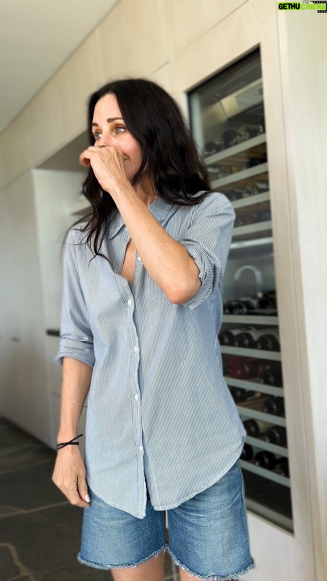 Courteney Cox Instagram - Ummm… I’m right here!