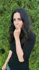 Courteney Cox Instagram - The missing piece 🦷 #shelsilverstein #yourenotalone