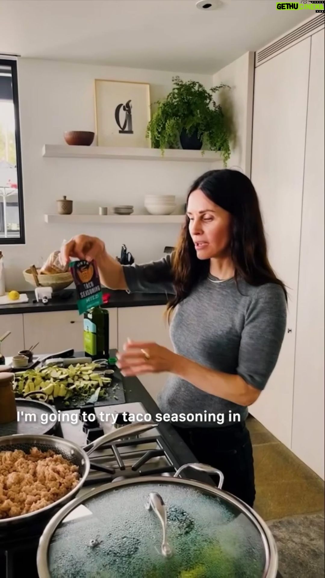 Courteney Cox Instagram - One protein, three vegetables. Ground chicken Zucchini Broccoli Mushrooms Garlic Olive oil Soy sauce (low sodium 🤷🏻♀️) Chili flakes Salt Put olive oil and minced garlic in a deep sauté pan. I would par boil the broccoli because it took forever to get tender in the pan. When broccoli is close to tender add zucchini and then the mushrooms. Add a little more olive oil if needed and a generous amount of soy sauce and salt to taste. If you like it spicy, add chili flakes. In a different pan add a little olive oil and the ground chicken. Add a taco seasoning to taste. I also put a little soy sauce in the chicken and salt and pepper. When ready, drain the vegetables and add the chicken. #courteneycoox