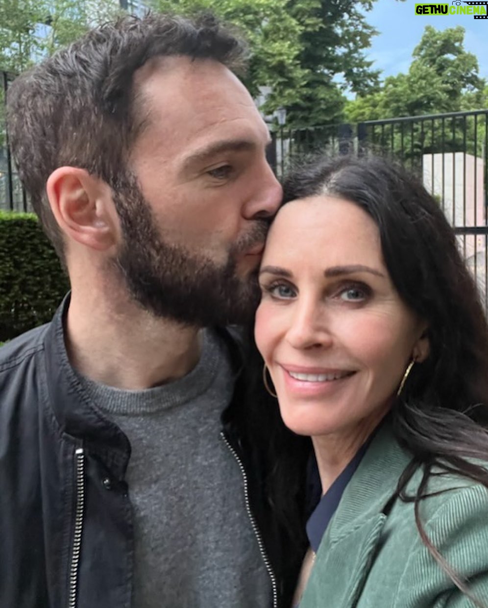 Courteney Cox Instagram - Date night in London ♥️