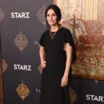 Courteney Cox Instagram - Had a great time at the premiere of @shiningvalestarz! I love this show. Airs this Sunday on @starz Styled by @maryammalakpour 👗@victoriabeckham 💍 @junethings_official 💄 @elaineoffers 💁🏻‍♀️@ericka_verrett